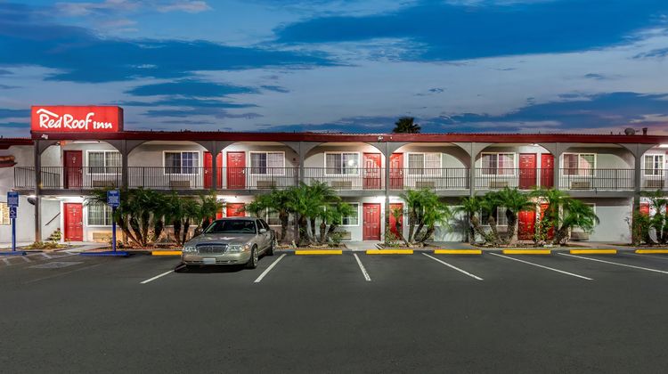 Red Roof Inn Los Angeles–Bellflower Exterior