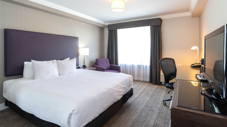 Sandman Hotel & Stes Calgary South Room