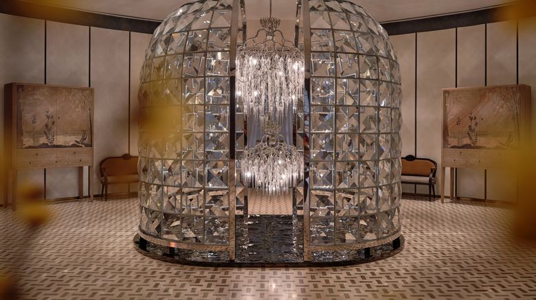 <b>Regent Shanghai on the Bund Lobby</b>. Images powered by <a href="https://www.leonardoworldwide.com/" title="Leonardo Worldwide" target="_blank">Leonardo</a>.