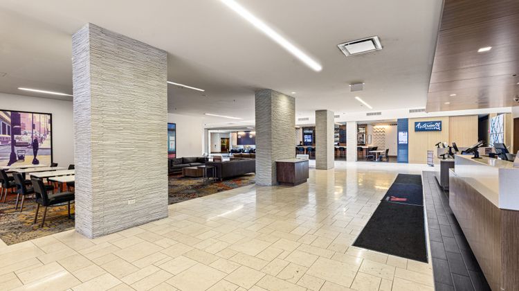Marriott Chicago Naperville Lobby