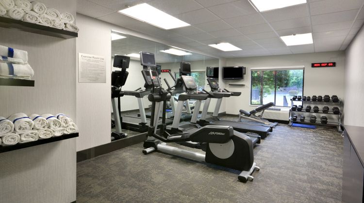 Fairfield Inn & Suites Charlottesville N Recreation