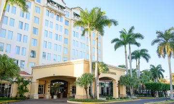 InterContinental at Metrocentro Mall