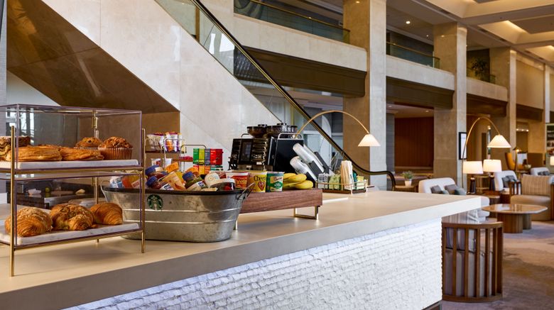 <b>The Westin Los Angeles Airport Restaurant</b>. Images powered by <a href="https://www.leonardoworldwide.com/" title="Leonardo Worldwide" target="_blank">Leonardo</a>.