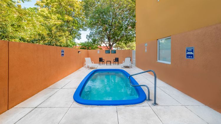 City Express Junior by Marriott Airport Pool