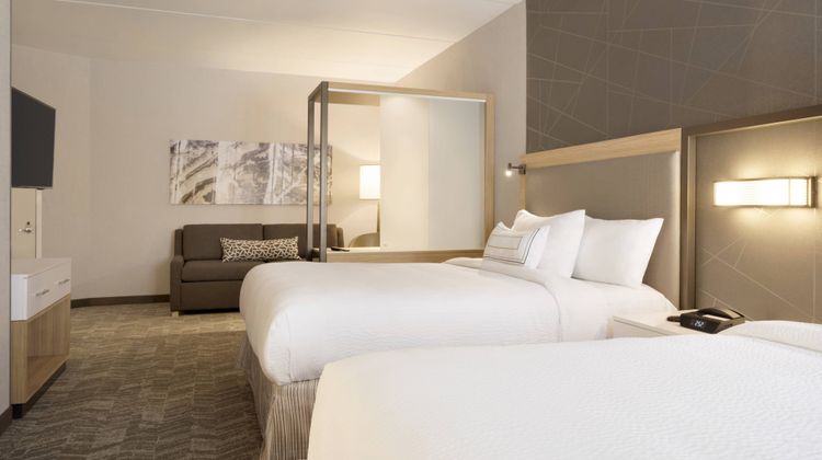 SpringHill Suites by Marriott Allentown Suite