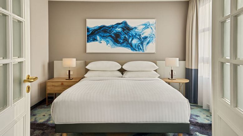 <b>Hamburg Marriott Hotel Room</b>. Images powered by <a href="https://www.leonardoworldwide.com/" title="Leonardo Worldwide" target="_blank">Leonardo</a>.