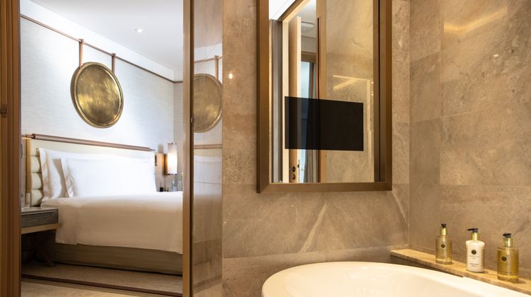 Jumeirah Muscat Bay Room