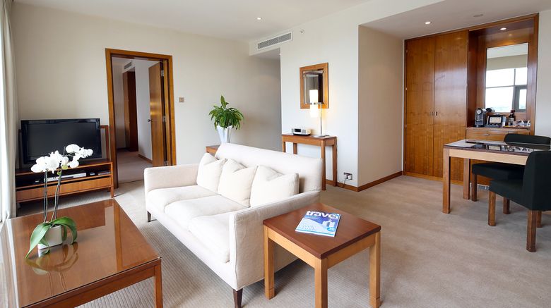 <b>Canary Riverside Plaza Hotel Suite</b>. Images powered by <a href="https://www.leonardoworldwide.com/" title="Leonardo Worldwide" target="_blank">Leonardo</a>.