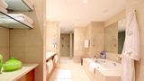 <b>Canary Riverside Plaza Hotel Room</b>. Images powered by <a href="https://www.leonardoworldwide.com/" title="Leonardo Worldwide" target="_blank">Leonardo</a>.