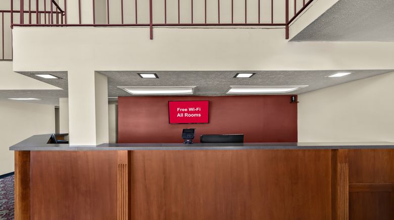 <b>Red Roof Inn & Suites Cave City Lobby</b>. Images powered by <a href="https://www.leonardoworldwide.com/" title="Leonardo Worldwide" target="_blank">Leonardo</a>.