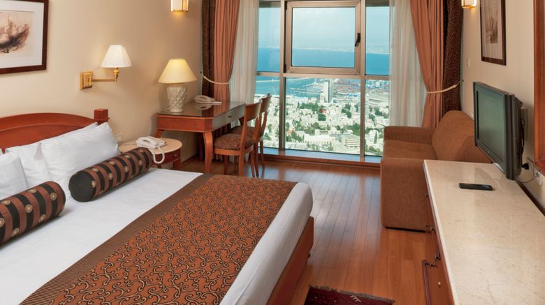 <b>Crowne Plaza Haifa Room</b>. Images powered by <a href="https://www.leonardoworldwide.com/" title="Leonardo Worldwide" target="_blank">Leonardo</a>.