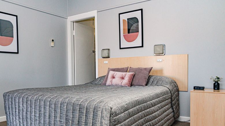 <b>Gundagai Motel Room</b>. Images powered by <a href="https://www.leonardoworldwide.com/" title="Leonardo Worldwide" target="_blank">Leonardo</a>.
