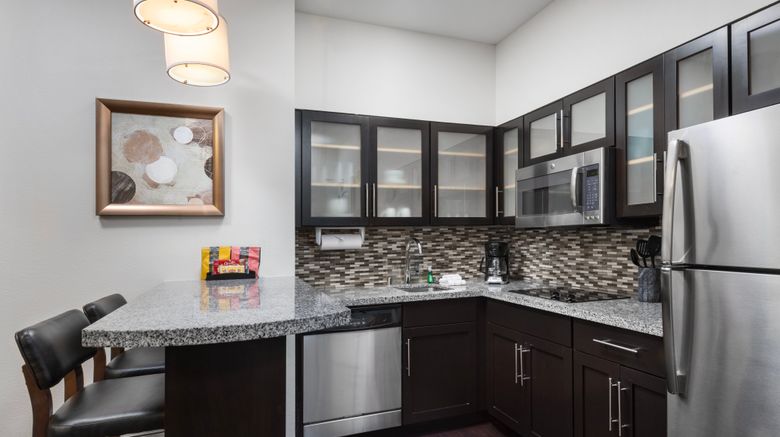 <b>Staybridge Suites Carlsbad Suite</b>. Images powered by <a href="https://www.leonardoworldwide.com/" title="Leonardo Worldwide" target="_blank">Leonardo</a>.