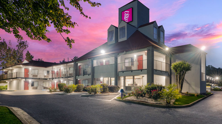 Red Roof Inn Spartanburg I-85 Exterior. Images powered by <a href="https://www.leonardoworldwide.com" target="_blank" rel="noopener">Leonardo</a>.