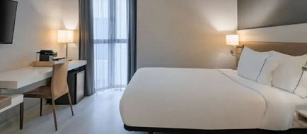 SH Colon Valencia Hotel Room