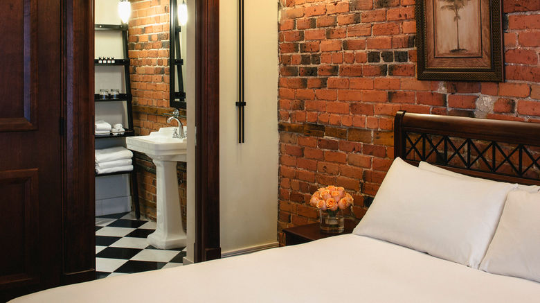 <b>Le Place d'Armes Hotel & Suites Room</b>. Images powered by <a href="https://www.leonardoworldwide.com/" title="Leonardo Worldwide" target="_blank">Leonardo</a>.
