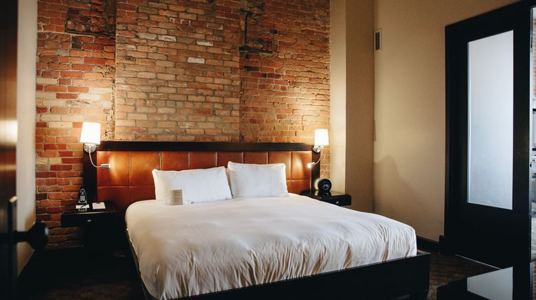 <b>Le Place d'Armes Hotel & Suites Suite</b>. Images powered by <a href="https://www.leonardoworldwide.com/" title="Leonardo Worldwide" target="_blank">Leonardo</a>.
