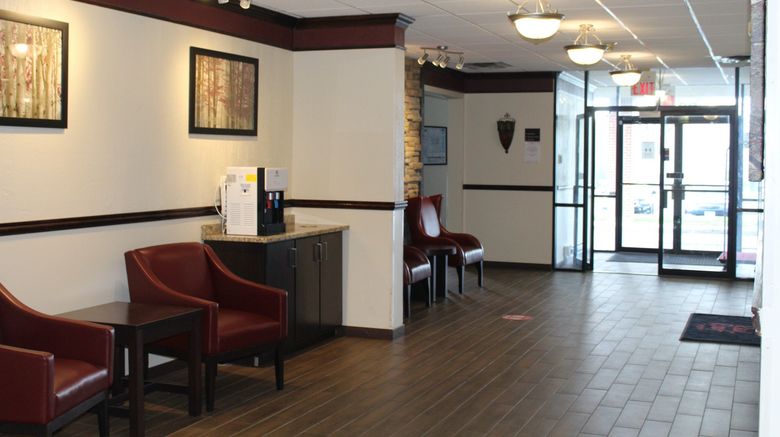 <b>Red Roof Inn Gurnee - Waukegan Lobby</b>. Images powered by <a href="https://www.leonardoworldwide.com/" title="Leonardo Worldwide" target="_blank">Leonardo</a>.