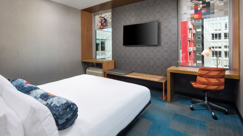 <b>aloft Minneapolis Room</b>. Images powered by <a href="https://www.leonardoworldwide.com/" title="Leonardo Worldwide" target="_blank">Leonardo</a>.