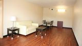 Red Roof Inn & Suites Cave City Suite