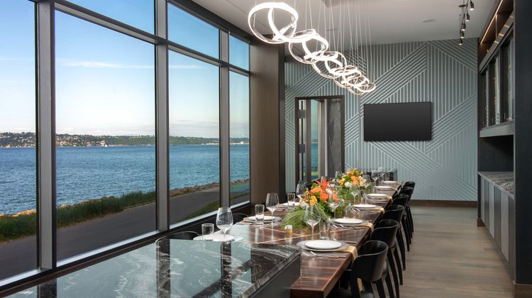 Silver Cloud Hotel Tacoma Point Ruston Restaurant