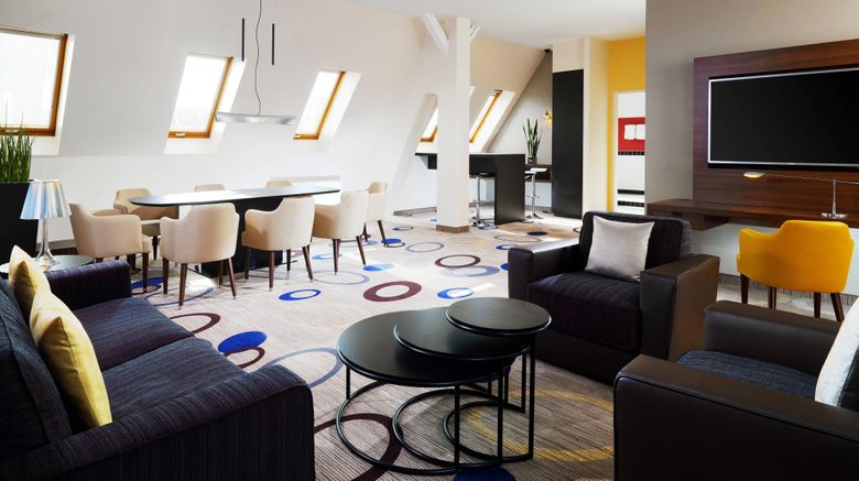<b>Sheraton Hannover Pelikan Hotel Room</b>. Images powered by <a href="https://www.leonardoworldwide.com/" title="Leonardo Worldwide" target="_blank">Leonardo</a>.