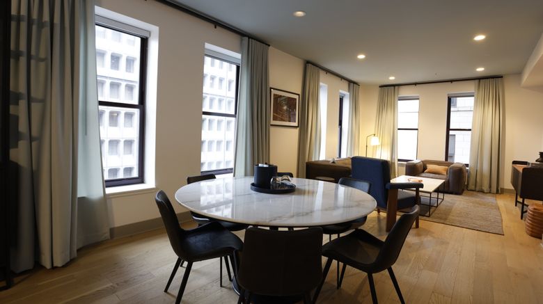 <b>Kimpton Schofield Hotel Room</b>. Images powered by <a href="https://www.leonardoworldwide.com/" title="Leonardo Worldwide" target="_blank">Leonardo</a>.