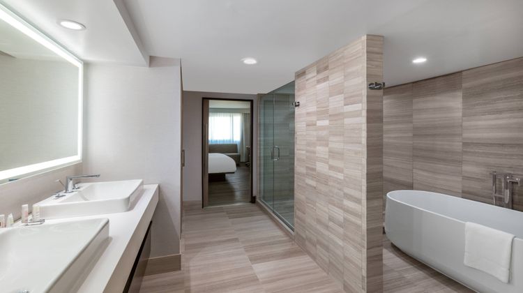 Madison Marriott West Room
