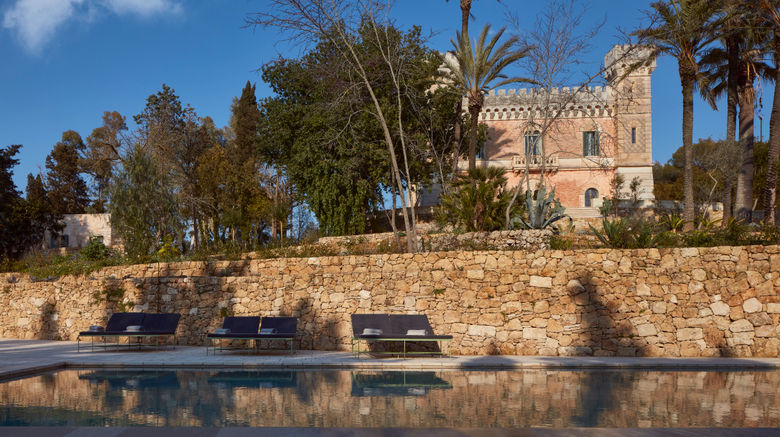<b>Castle Elvira Pool</b>. Images powered by <a href="https://www.leonardoworldwide.com/" title="Leonardo Worldwide" target="_blank">Leonardo</a>.
