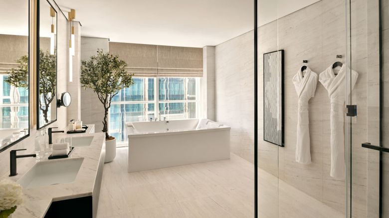 <b>Sheraton Grand Hotel Dubai Suite</b>. Images powered by <a href="https://www.leonardoworldwide.com/" title="Leonardo Worldwide" target="_blank">Leonardo</a>.