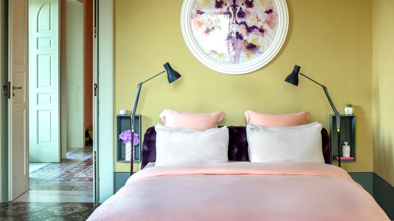 <b>Castle Elvira Suite</b>. Images powered by <a href="https://www.leonardoworldwide.com/" title="Leonardo Worldwide" target="_blank">Leonardo</a>.