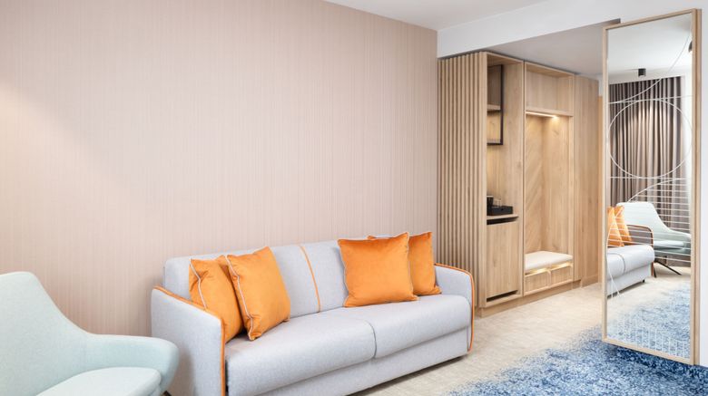 <b>Courtyard Cluj-Napoca Downtown Suite</b>. Images powered by <a href="https://www.leonardoworldwide.com/" title="Leonardo Worldwide" target="_blank">Leonardo</a>.