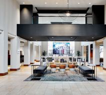 Detroit Metro Airport Marriott Lobby