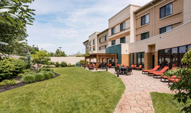 Courtyard by Marriott Lafayette Exterior