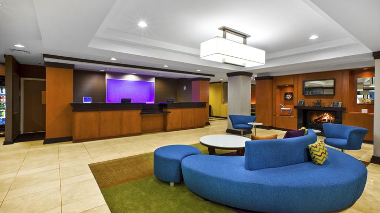 Fairfield Inn & Suites Lexington North Lobby