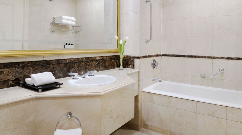<b>InterContinental Dar Al Hijra IC Madinah Room</b>. Images powered by <a href="https://www.leonardoworldwide.com/" title="Leonardo Worldwide" target="_blank">Leonardo</a>.