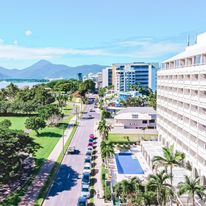 Cairns Harbourside Hotel