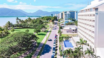 Cairns Harbourside Hotel
