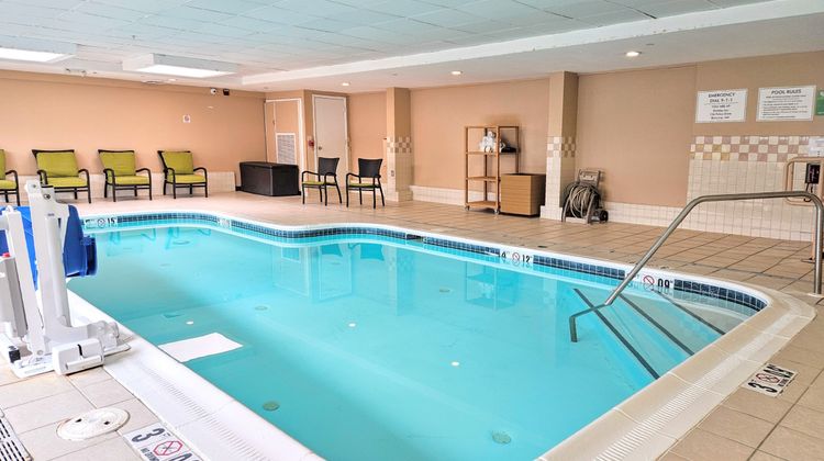 Holiday Inn Belcamp Aberdeen Pool