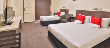 Boulevard Motor Inn Room
