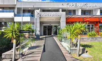 Peninsula Motor Inn