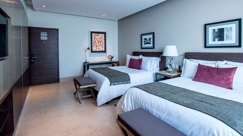 <b>Square Small Luxury Hotel Room</b>. Images powered by <a href="https://www.leonardoworldwide.com/" title="Leonardo Worldwide" target="_blank">Leonardo</a>.