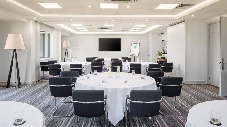 <b>Holiday Inn Aylesbury Meeting</b>. Images powered by <a href="https://www.leonardoworldwide.com/" title="Leonardo Worldwide" target="_blank">Leonardo</a>.