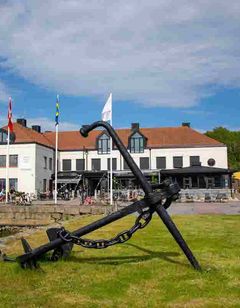 Dockyard Hotel