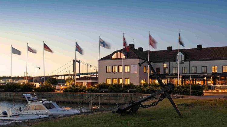 Dockyard Hotel Exterior