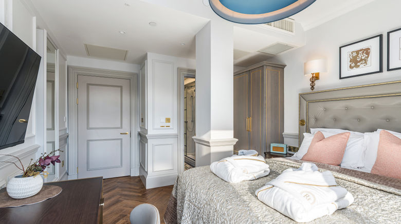 <b>RIGH Residences Suite</b>. Images powered by <a href="https://www.leonardoworldwide.com/" title="Leonardo Worldwide" target="_blank">Leonardo</a>.