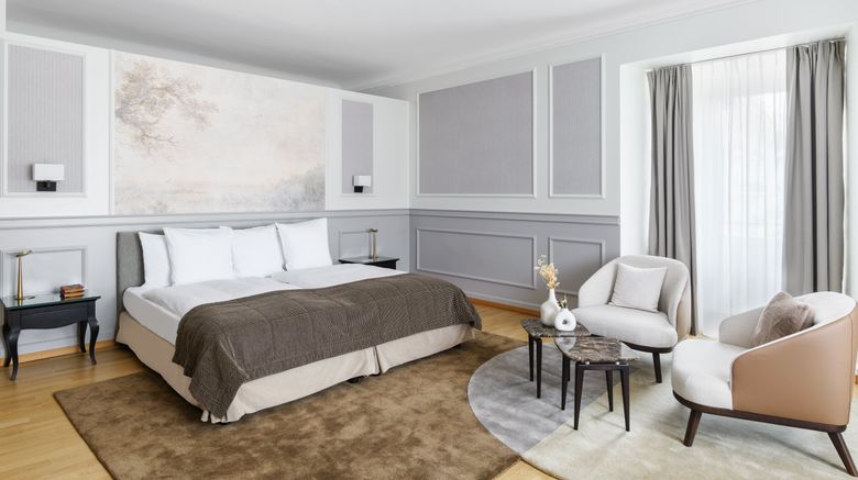 <b>Le Chateau d'Ouchy Hotel Suite</b>. Images powered by <a href="https://www.leonardoworldwide.com/" title="Leonardo Worldwide" target="_blank">Leonardo</a>.