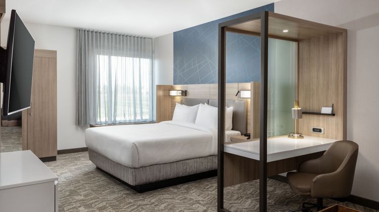 SpringHill Suites Pleasanton Suite