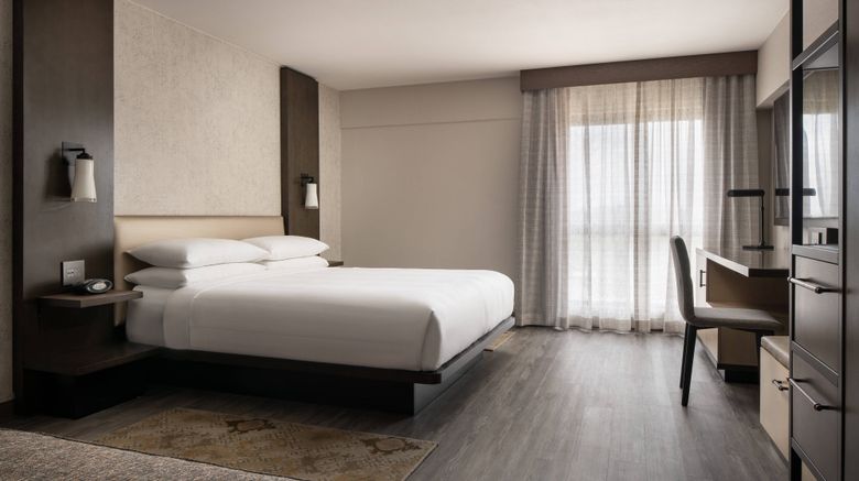 <b>Marriott Riverside at Convention Center Room</b>. Images powered by <a href="https://www.leonardoworldwide.com/" title="Leonardo Worldwide" target="_blank">Leonardo</a>.