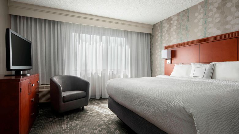 <b>Courtyard San Francisco Airport Room</b>. Images powered by <a href="https://www.leonardoworldwide.com/" title="Leonardo Worldwide" target="_blank">Leonardo</a>.